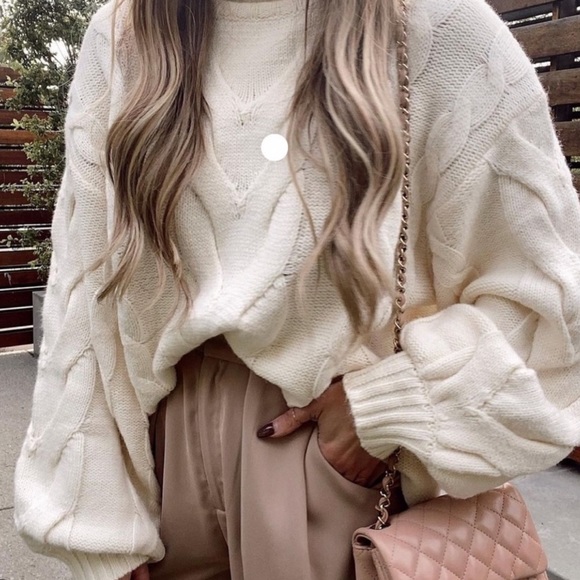 Vici Sweaters - Vici X Amber sweater